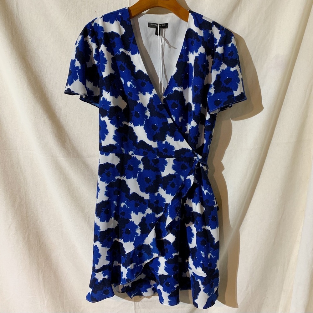 Banana republic // blue, white watercolor floral wrap mini dress size 10p a26